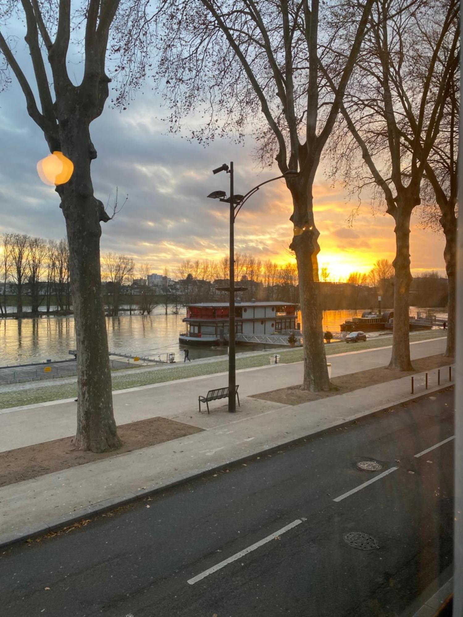 Appartamento Balcon Vue Loire Parking A 50M Orléans Esterno foto